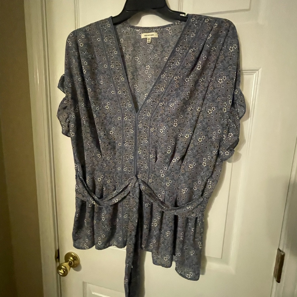 Max Studio Dusty Blue Floral V-Neck Tie-Waist Blouse